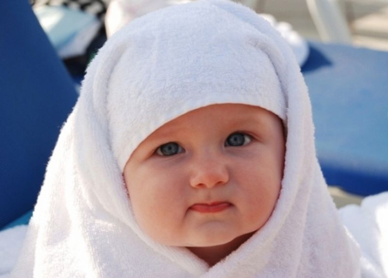 Başörtülü bebe resimleri