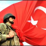 Türk bayrağı türk askeri