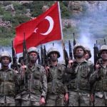 Komando askerleri türk bayrağı
