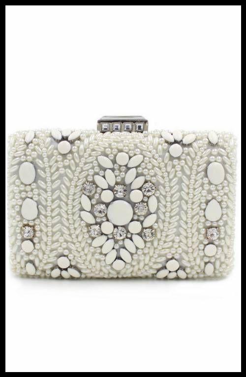 Beyaz clutch çanta